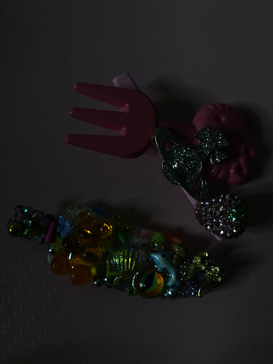 junk hair clips 🎀